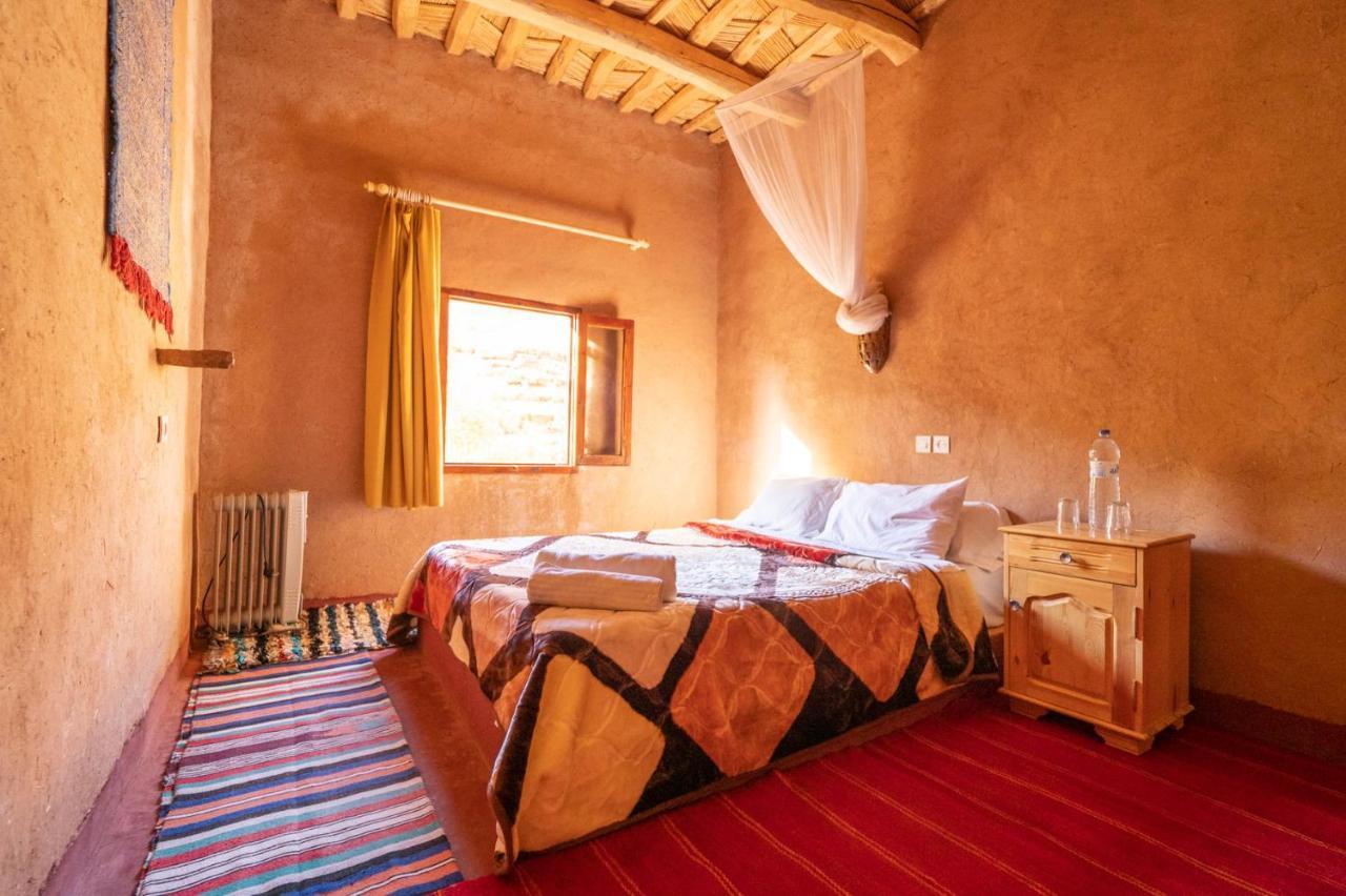 Riad Kasbah Des Roches Akhendachou n'Ait Ouffi Exteriör bild