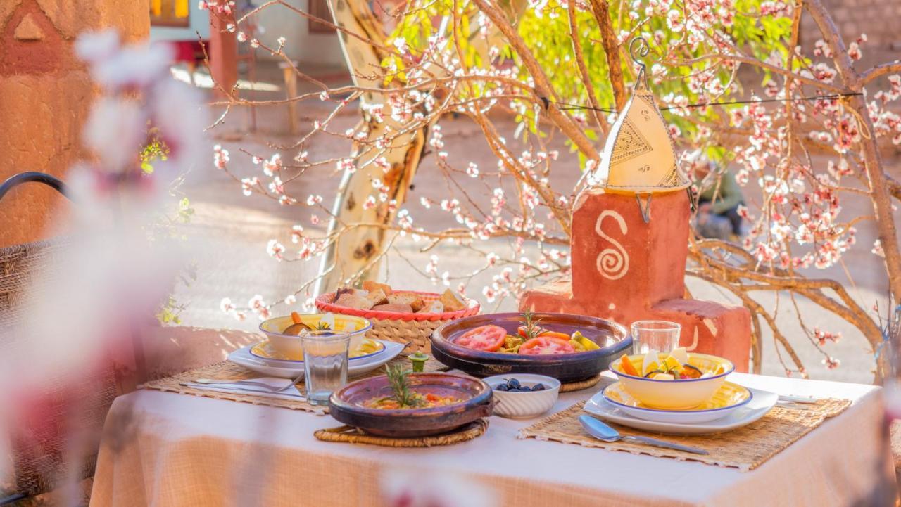 Riad Kasbah Des Roches Akhendachou n'Ait Ouffi Exteriör bild