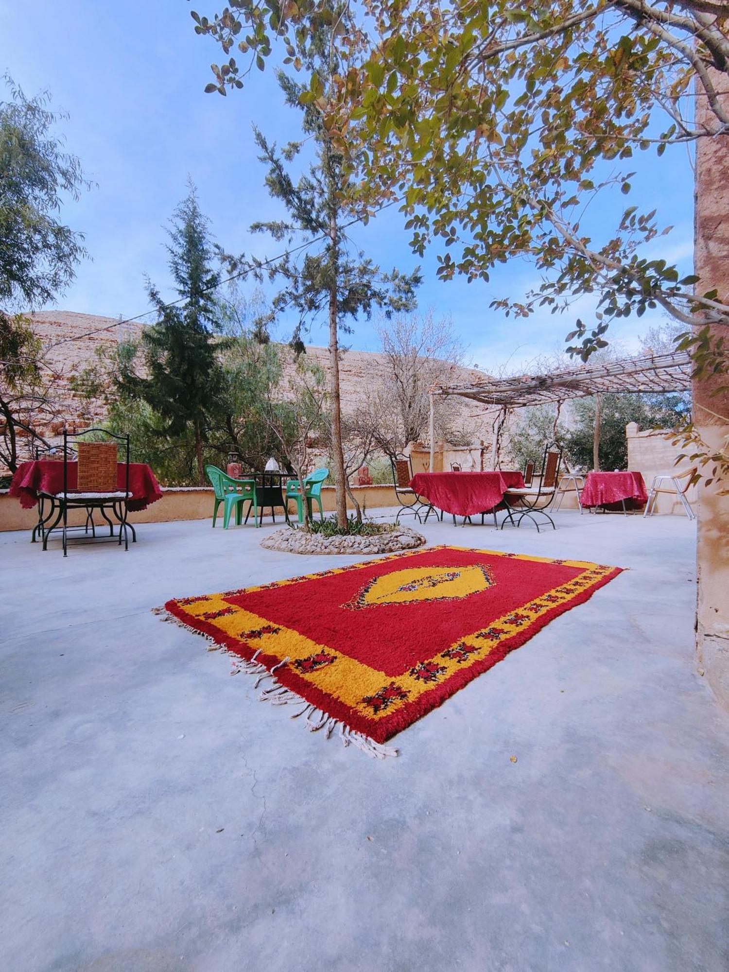 Riad Kasbah Des Roches Akhendachou n'Ait Ouffi Exteriör bild