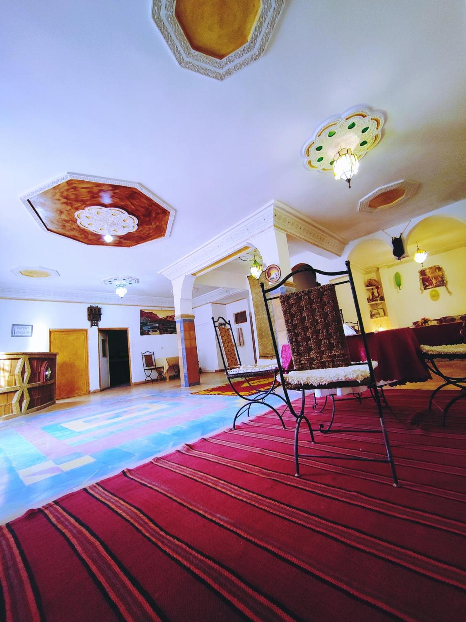 Riad Kasbah Des Roches Akhendachou n'Ait Ouffi Exteriör bild