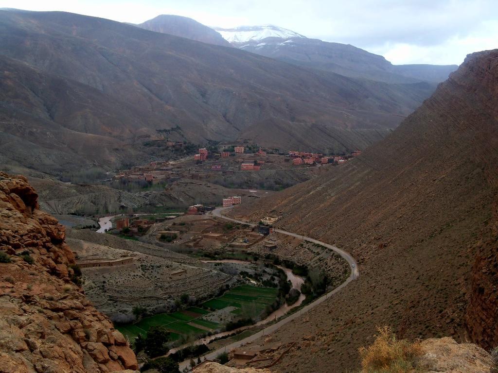 Riad Kasbah Des Roches Akhendachou n'Ait Ouffi Exteriör bild