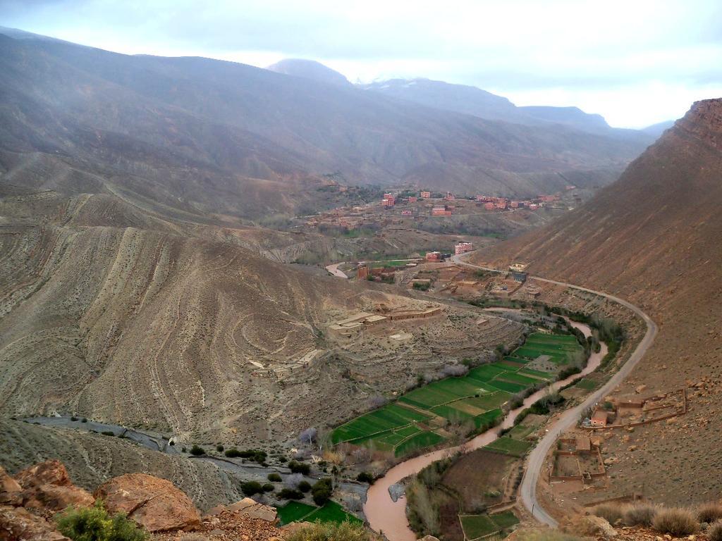 Riad Kasbah Des Roches Akhendachou n'Ait Ouffi Exteriör bild